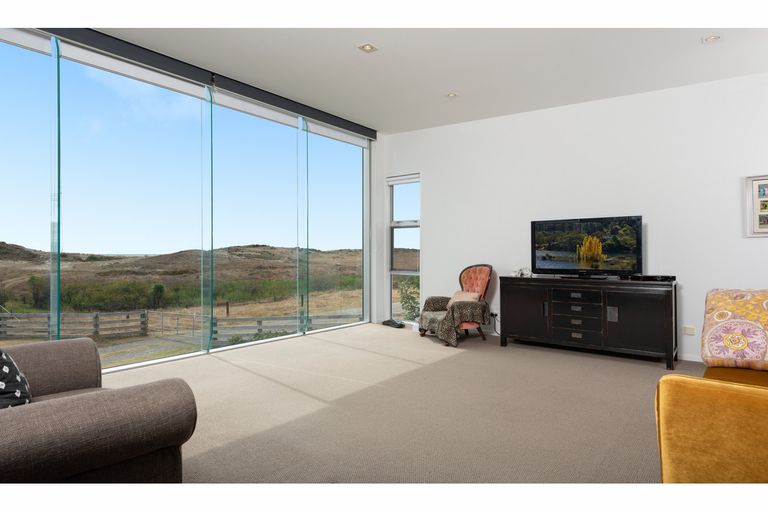 Photo of property in 1340 Papamoa Beach Road, Papamoa Beach, Papamoa, 3118