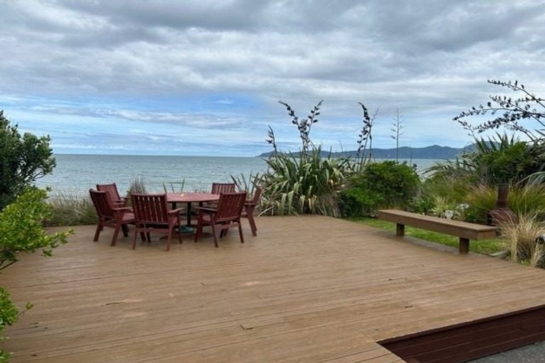 Photo of property in 56 The Esplanade, Raumati South, Paraparaumu, 5032