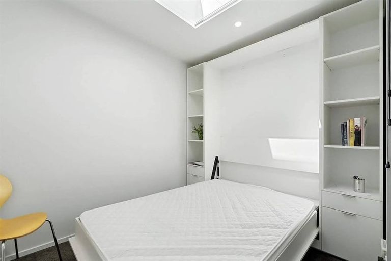 Photo of property in 1036g Colombo Street, St Albans, Christchurch, 8014