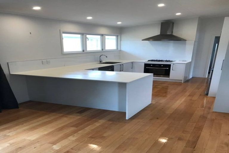 Photo of property in 442 West Coast Road, Glen Eden, Auckland, 0602