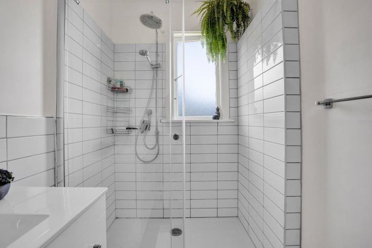 Photo of property in 187 Brooklands Road, Vogeltown, New Plymouth, 4310