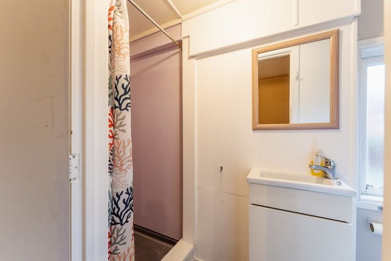 Photo of property in 477 Kaikorai Valley Road, Bradford, Dunedin, 9011