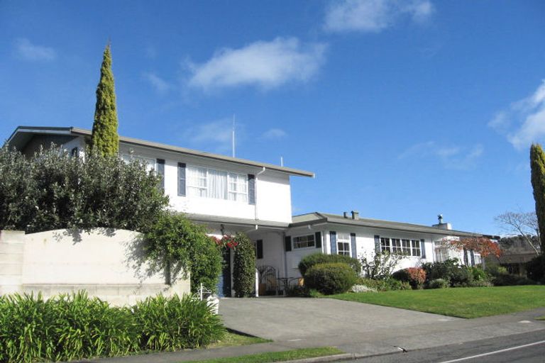 Photo of property in 34 Kent Terrace, Taradale, Napier, 4112