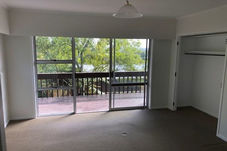 Photo of property in 4 Sispara Place, Beach Haven, Auckland, 0626