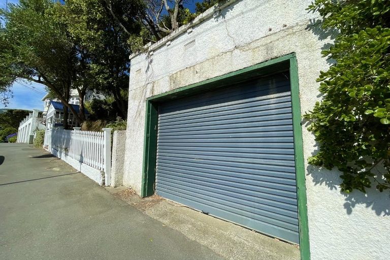 Photo of property in 21 Austin Street, Mount Victoria, Wellington, 6011