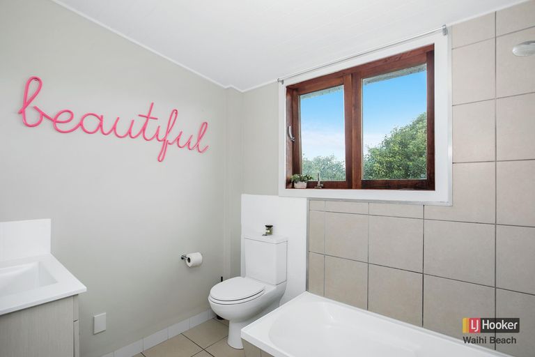 Photo of property in 66 Koutunui Road, Athenree, Katikati, 3177