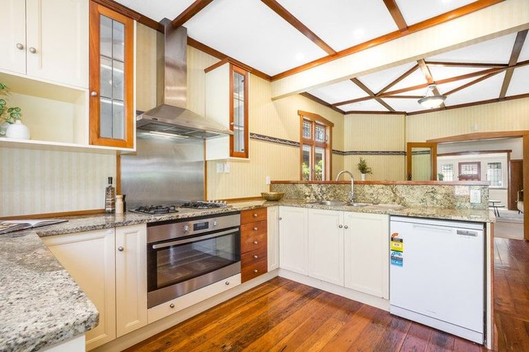 Photo of property in 49 Oroua Street, Eastbourne, Lower Hutt, 5013