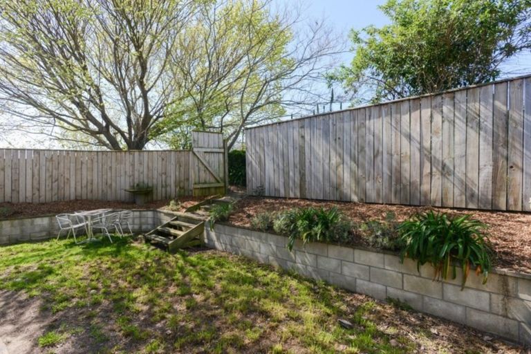 Photo of property in 14 Kingsgate Lane, Havelock North, 4130