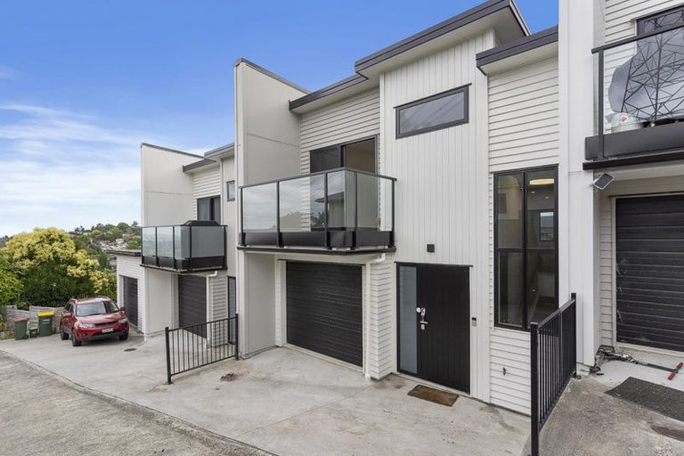 Photo of property in 21c Cherry Tree Place, Massey, Auckland, 0614