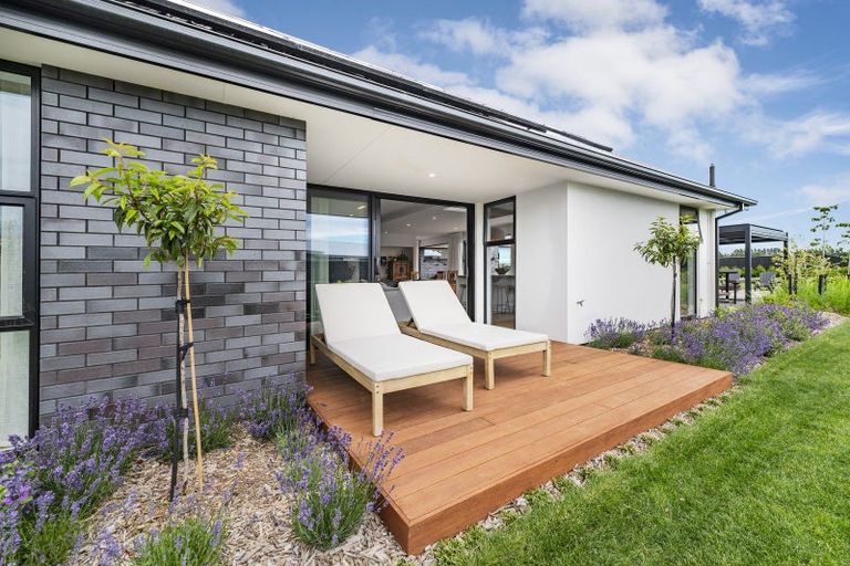 Photo of property in 42 Ridgeland Way, West Melton, 7618