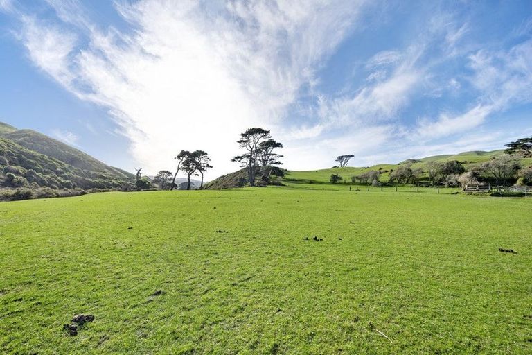 Photo of property in 609 Ohariu Valley Road, Ohariu, Wellington, 6037