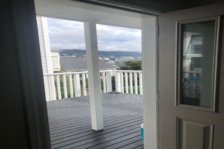 Photo of property in 57 Pirie Street, Mount Victoria, Wellington, 6011