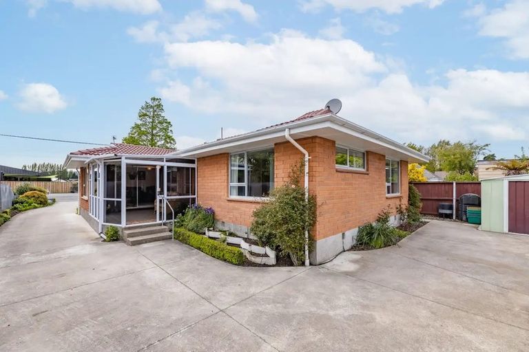 Photo of property in 22 Kennedys Bush Road, Halswell, Christchurch, 8025