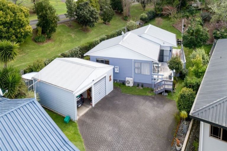 Photo of property in 124 Isabel Street, Whangamata, 3620