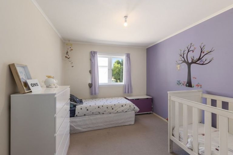 Photo of property in 378 Arapaepae Road South, Levin, 5571