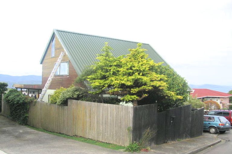 Photo of property in 14 Laurel Grove, Maungaraki, Lower Hutt, 5010