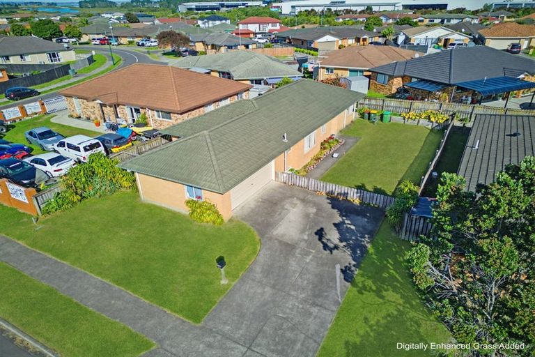 Photo of property in 118 Naylors Drive, Mangere, Auckland, 2022