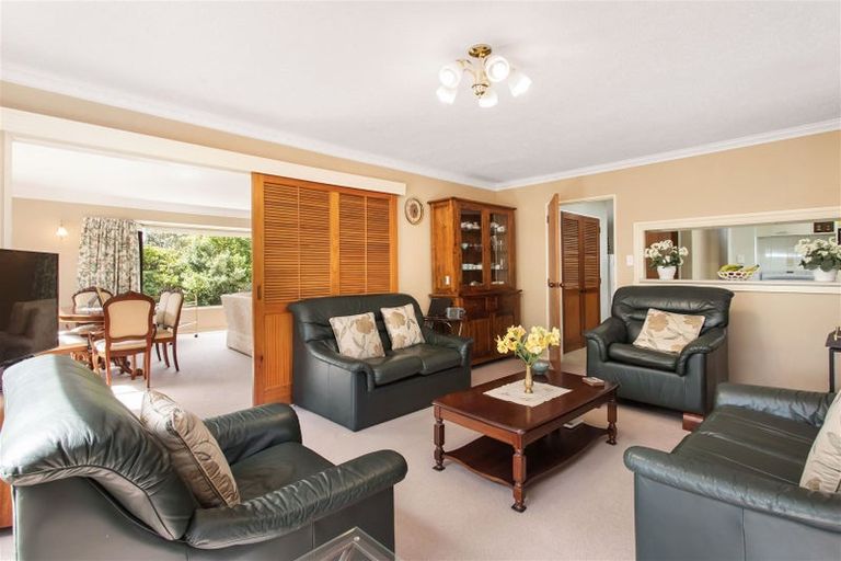 Photo of property in 1 Whareora Terrace, Cashmere, Christchurch, 8022