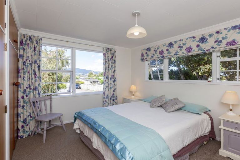 Photo of property in 75 Eatwell Avenue, Paraparaumu Beach, Paraparaumu, 5032