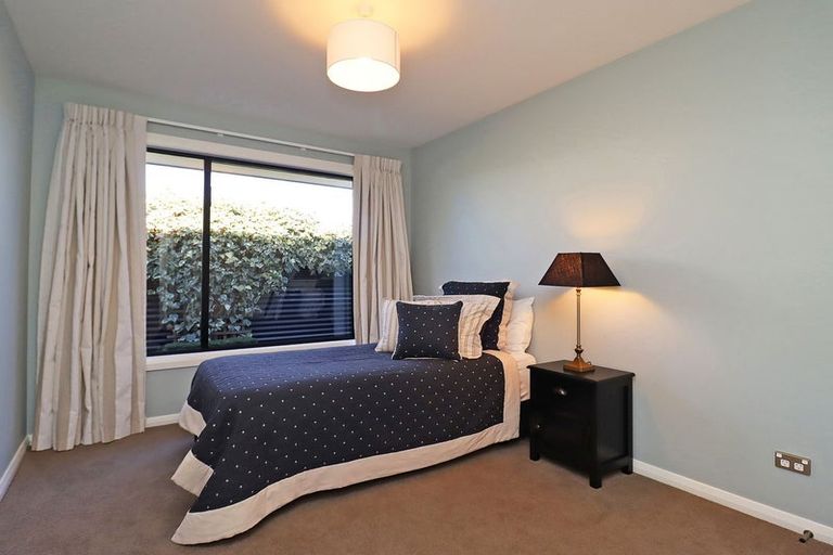 Photo of property in 2 Mcmullan Place, Oamaru North, Oamaru, 9400