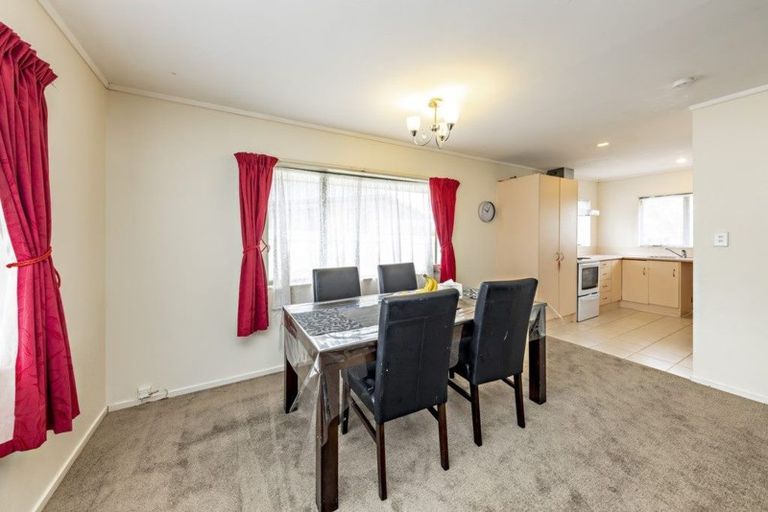 Photo of property in 113 Kindergarten Drive, Conifer Grove, Takanini, 2112