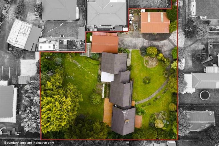 Photo of property in 88 Sturges Road, Henderson, Auckland, 0612