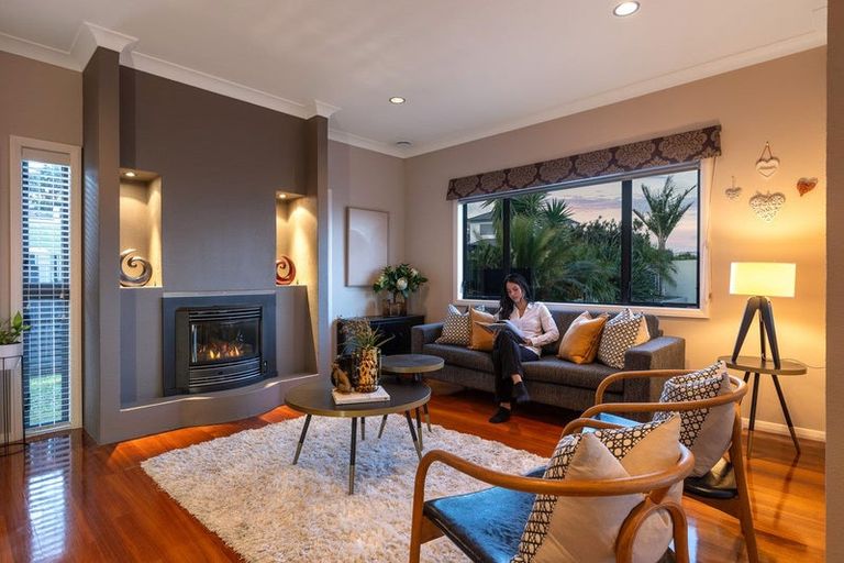 Photo of property in 10 Ascot Way, Orewa, 0931