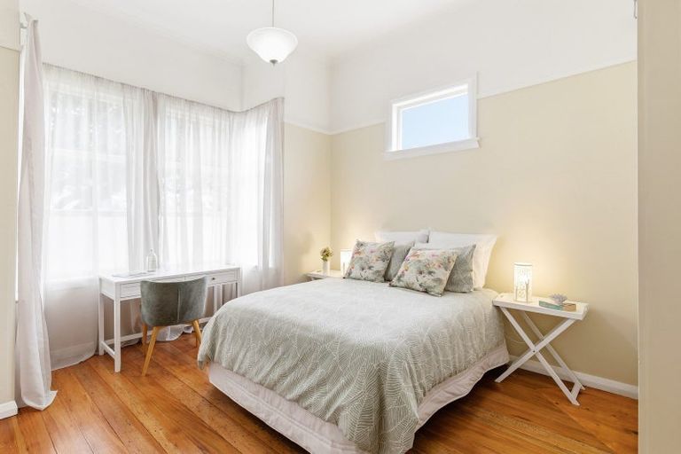 Photo of property in 68 The Parade, Island Bay, Wellington, 6023