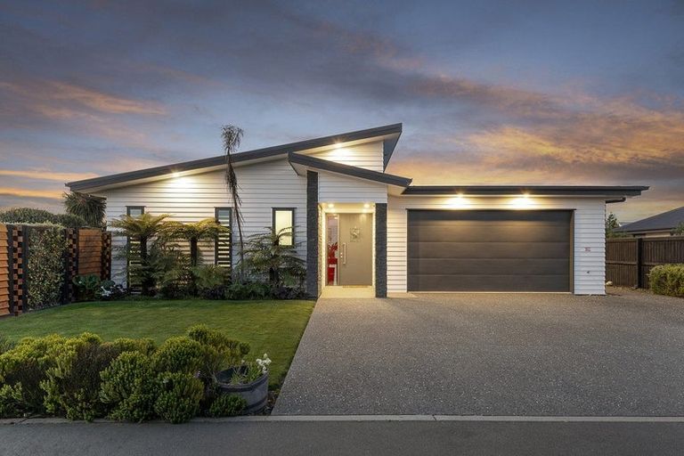Photo of property in 15 Bellbird Place, Rolleston, 7614