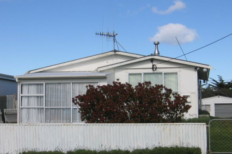 Photo of property in 10 Hopcroft Street, Foxton Beach, Foxton, 4815