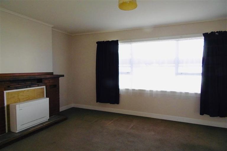 Photo of property in 27 Bulteel Street, New Plymouth, 4310