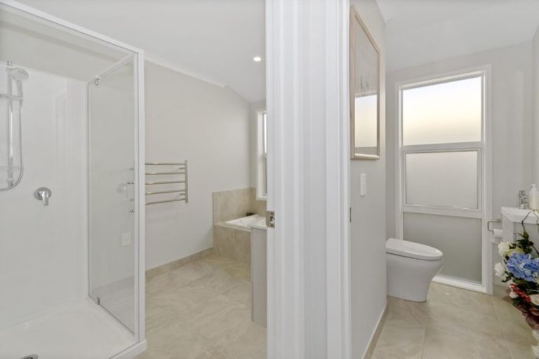 Photo of property in 27 Walter Lawry Road, Paerata, Pukekohe, 2124