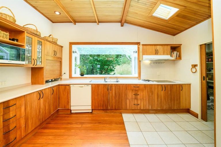 Photo of property in 512a Parewanui Road, Bulls, 4894