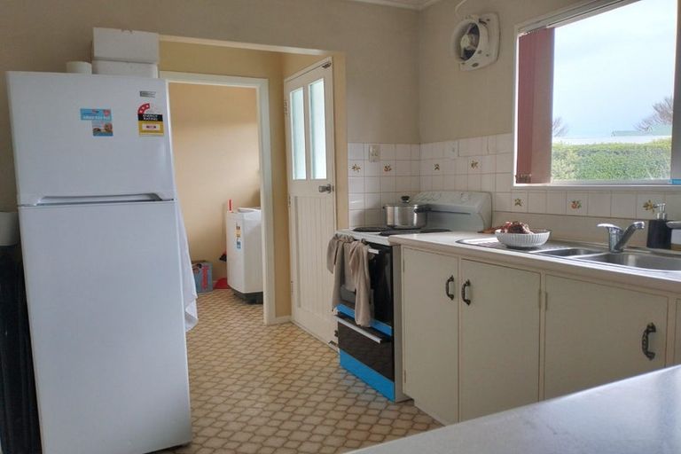 Photo of property in 11a Waddington Drive, Naenae, Lower Hutt, 5011