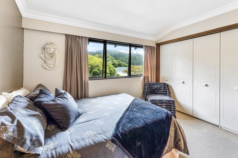 Photo of property in 21 Dalton Grove, Stokes Valley, Lower Hutt, 5019