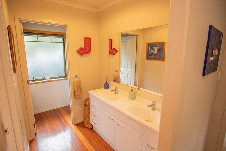 Photo of property in 41 Cory Road, Kaukapakapa, 0873