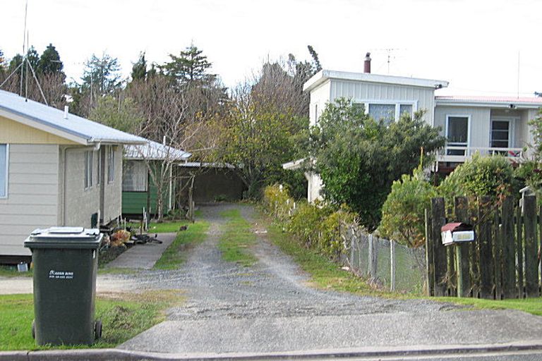 Photo of property in 1/20 Washington Avenue, Snells Beach, 0920