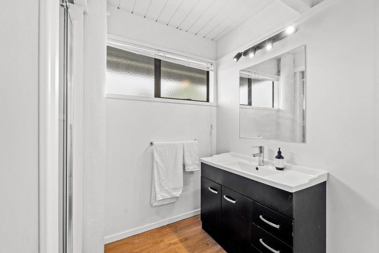 Photo of property in 22 Shadon Place, Stanmore Bay, Whangaparaoa, 0932