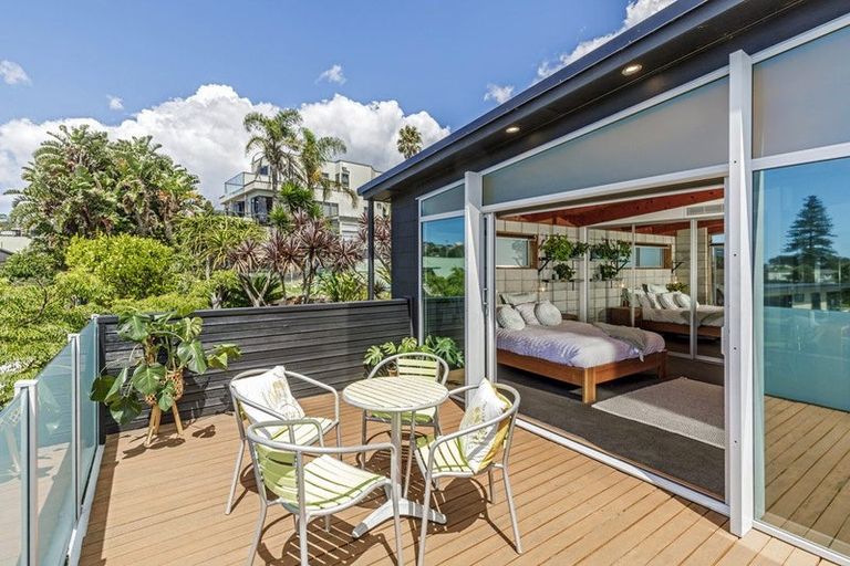 Photo of property in 1/86 Bay Street, Red Beach, 0932