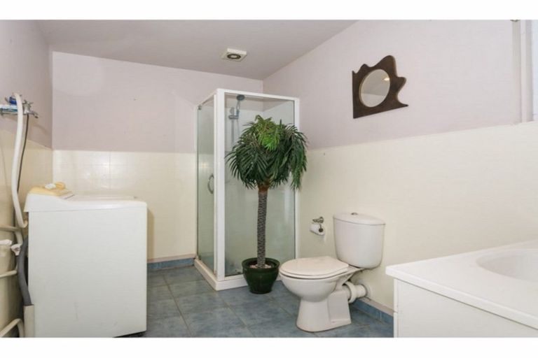 Photo of property in 3/496 Glenfield Road, Glenfield, Auckland, 0629