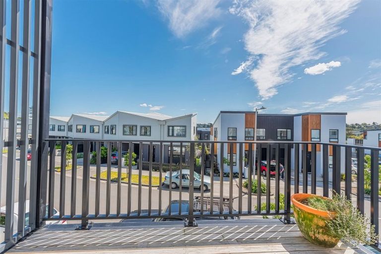 Photo of property in 25 Marine Parade, Hobsonville, Auckland, 0616