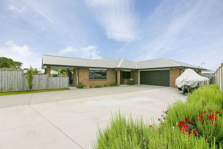 Photo of property in 1 Rawiri Drive, Bell Block, New Plymouth, 4312
