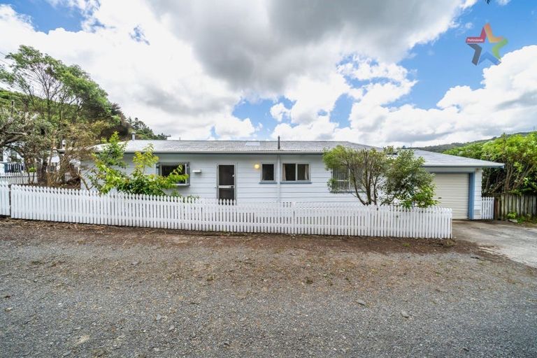 Photo of property in 157a George Street, Stokes Valley, Lower Hutt, 5019