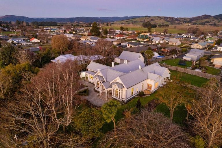 Photo of property in 25 Spenser Street, Milton, 9220