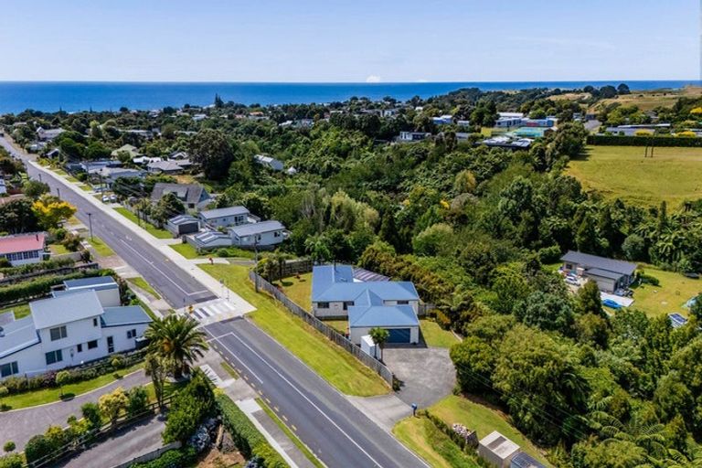 Photo of property in 125 Wairau Road, Oakura, 4314