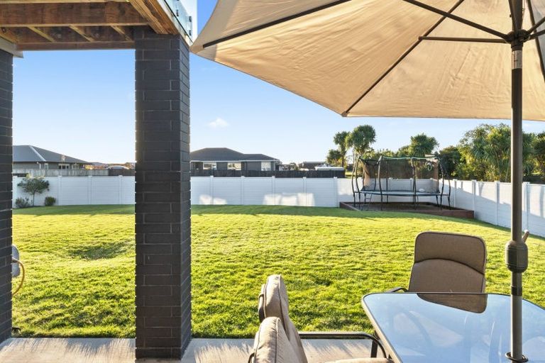 Photo of property in 15 Catherine Mclean Road, Pukekohe, 2120