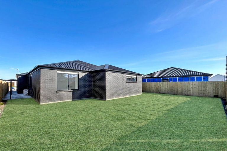 Photo of property in 30 Llew Summers Street, Belfast, Christchurch, 8051