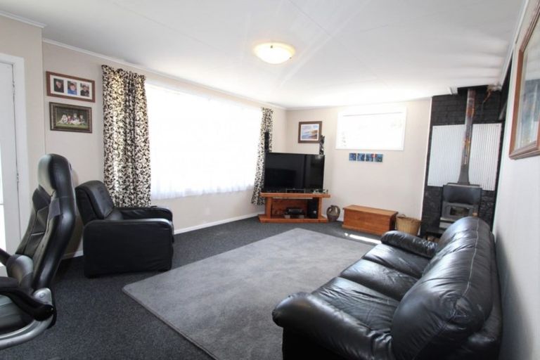 Photo of property in 5 Tararua Place, Tokoroa, 3420