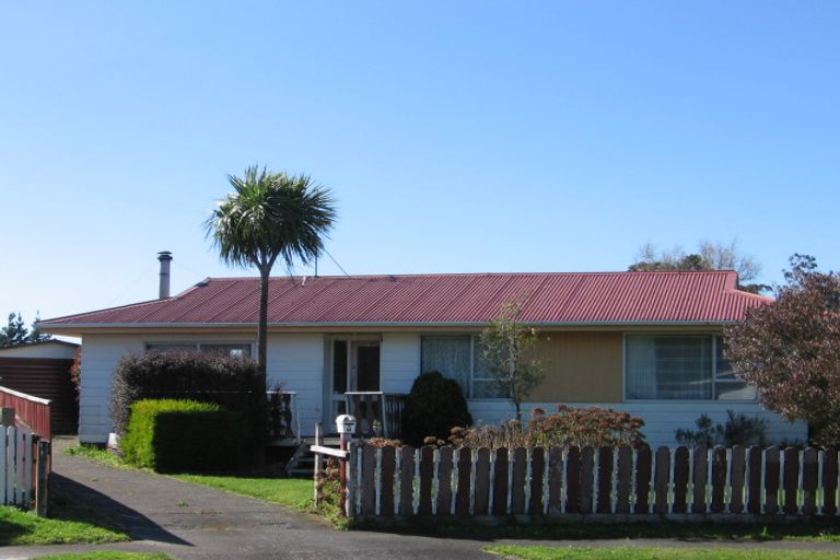 Photo of property in 7 Kowhai Grove, Featherston, 5710