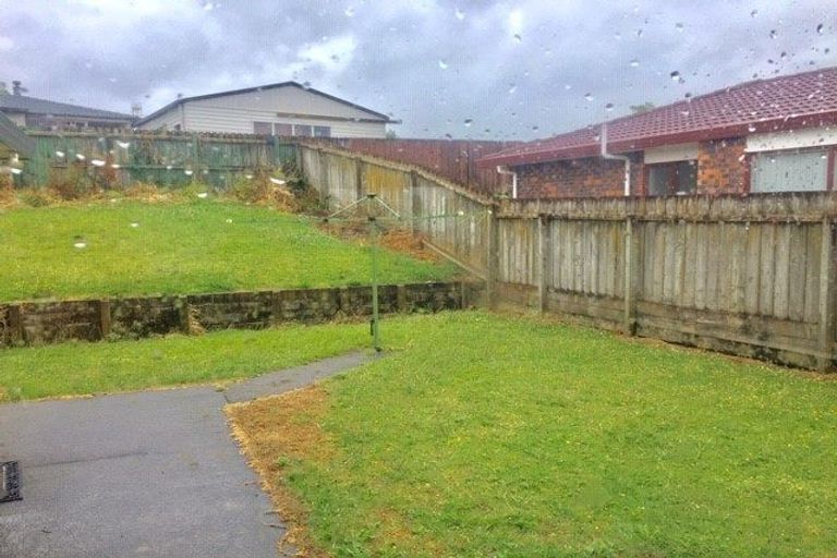 Photo of property in 60 Robert Ross Place, Clendon Park, Auckland, 2103